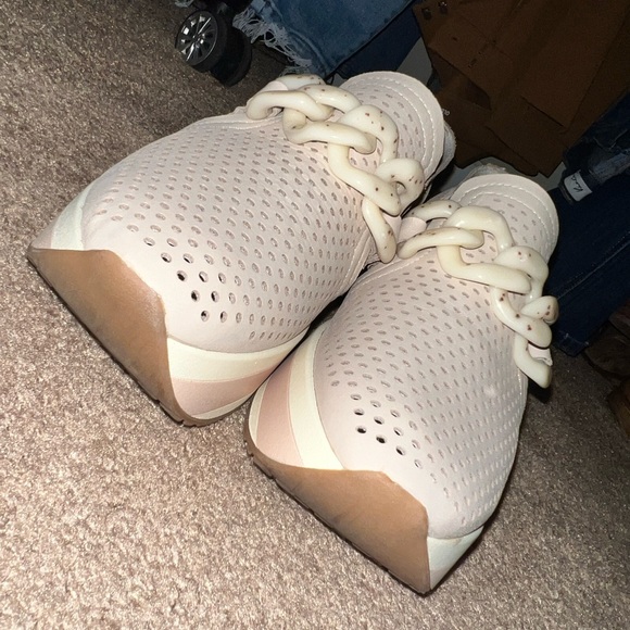 Dolce Vita Platform Sneaker - Picture 6 of 8